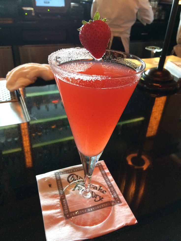 Strawberry Martini from Cheesecake Factory | Strawberry martini
