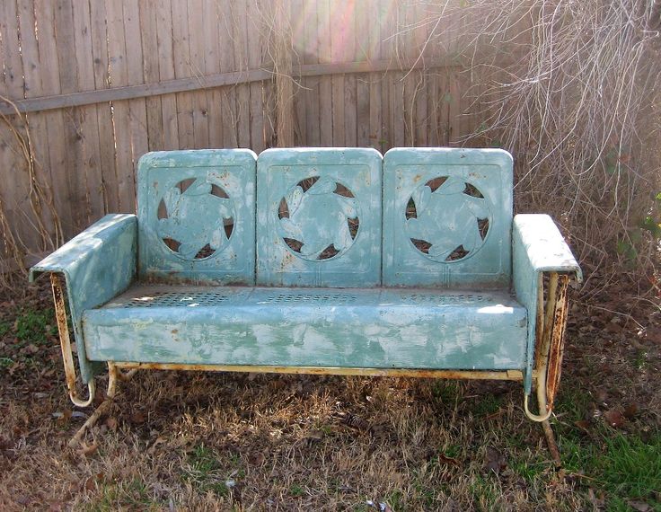 Retro Metal Gliders are COOL! Blog RENT MY DUST Vintage Rentals