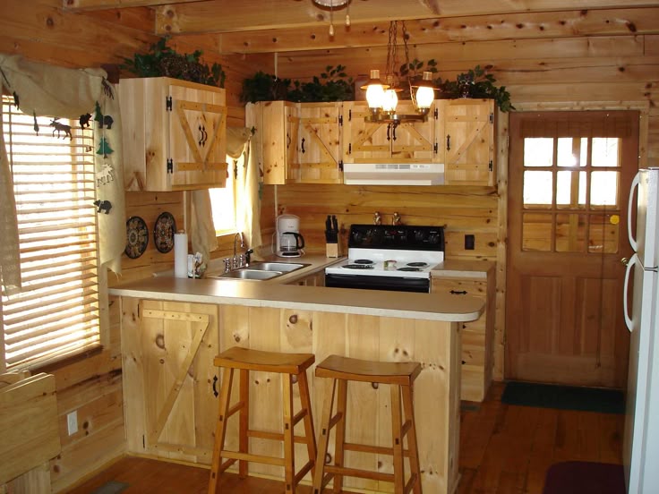 find this pin and more on down size cabin ideas by odoag small cabin kitchen more - Farmhouse Kitchen Design Ideas find this pin and more on down size cabin ideas by odoag small cabin kitchen more - Farmhouse Kitchen Design Ideas
