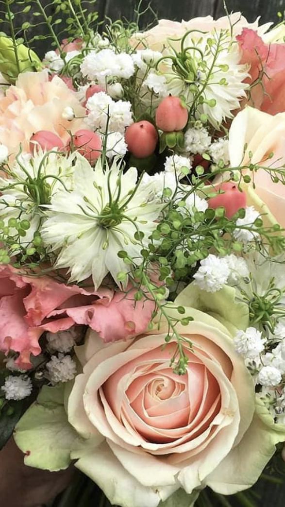 Wholesale Flowers In 2021 Wholesale Flowers Wholesale Flowers Wedding Wholesale Flowers Online