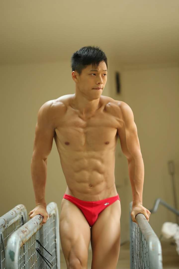 Twink raw gym mounth