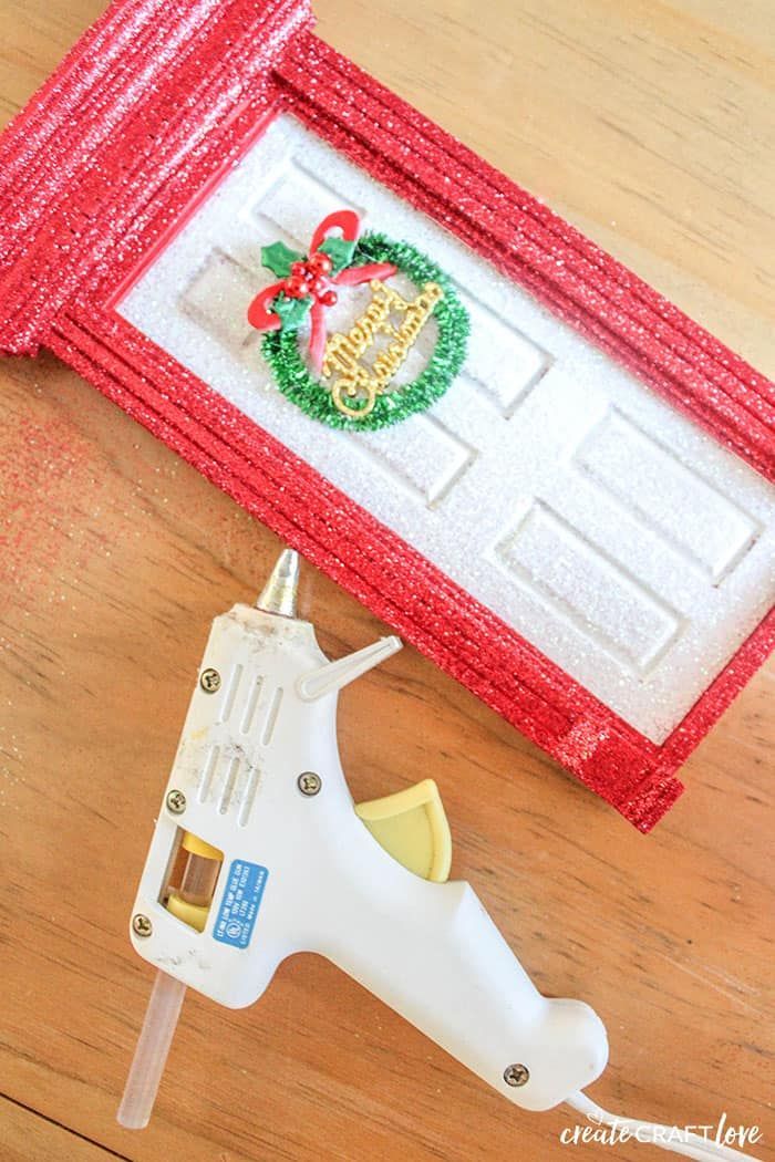 Large 3D Elf Door with Steps for wall mounting above the skirting board on the chimney breast or on the shelf