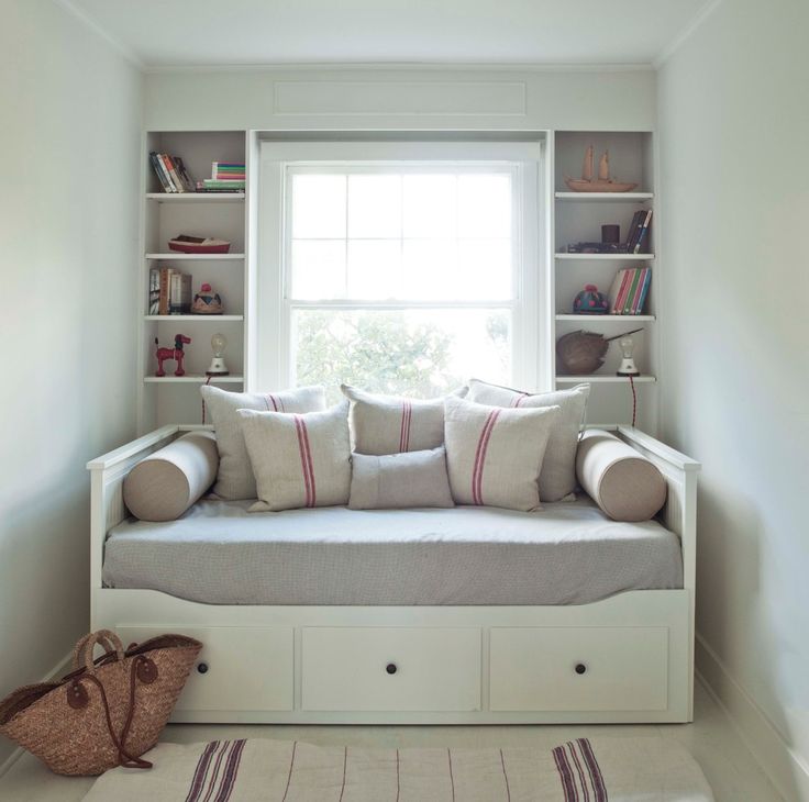 Bed In Living Room Ideas top 25+ best queen daybed ideas on pinterest | queen size daybed Bed In Living Room Ideas top 25+ best queen daybed ideas on pinterest | queen size daybed
