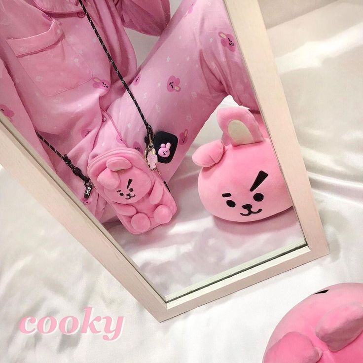 On Instagram 明るさとかいじりすぎて画質悪 宅急便届いた時もうすでにパジャマ着てる時間で この格好で玄関出たらヤマト運輸の人めっちゃ驚いてたよね バンタンが作ったキャラって知らないから いい歳して なんてパジャマ着てんだ っ Bts Merch Blue On Instagram 明るさとかいじりすぎて画質悪 宅急便届いた時もうすでにパジャマ着てる時間で この格好で玄関出たらヤマト運輸の人めっちゃ驚いてたよね バンタンが作ったキャラって知らないから いい歳して なんてパジャマ着てんだ っ Bts Merch Blue