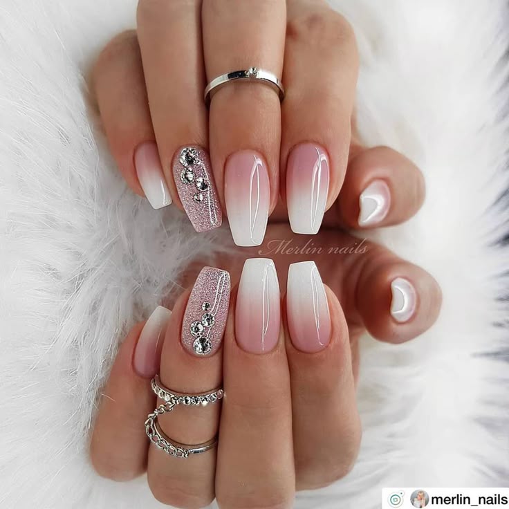 ✨✨✨🌟 Beautiful ombre nails. • 💅 Nail Artis