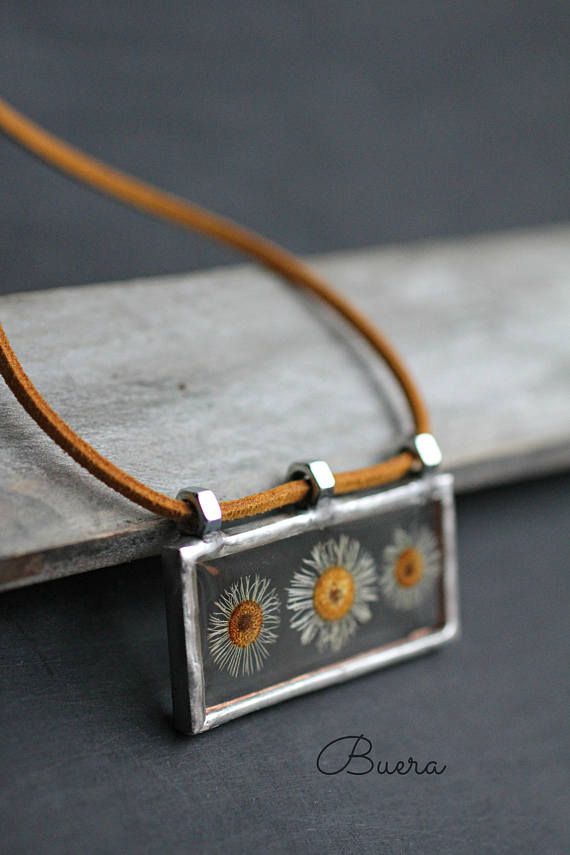Three Daisies In Soldered Glasspendant Soldering Jewelry Glass Art Tools - How To Solder Glass Pendants Three Daisies In Soldered Glasspendant Soldering Jewelry Glass Art Tools - How To Solder Glass Pendants