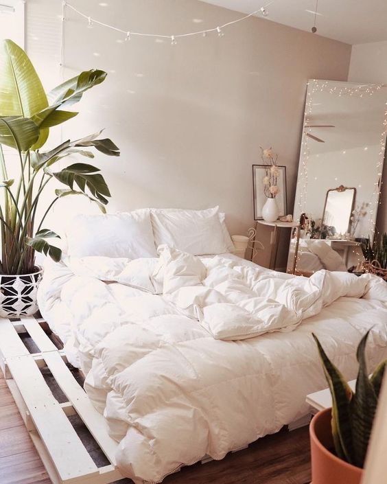 Ensemble de chambre à coucher de 30 palettes