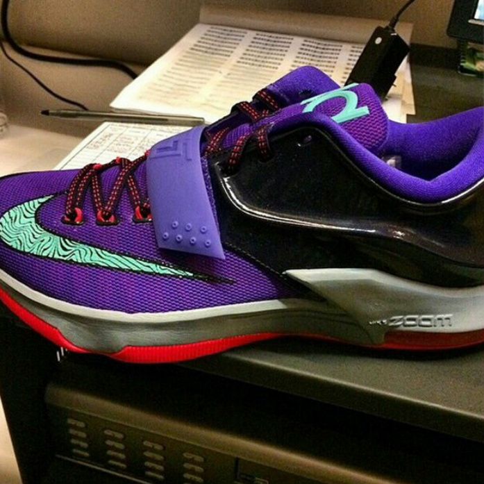 Buy Online Cheap Nike Zoom Run The One Cave Purple Hyper Grape M