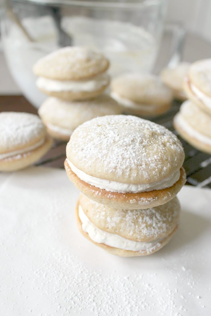 porn whoopie pie insertion Porn whoopie pie insertion