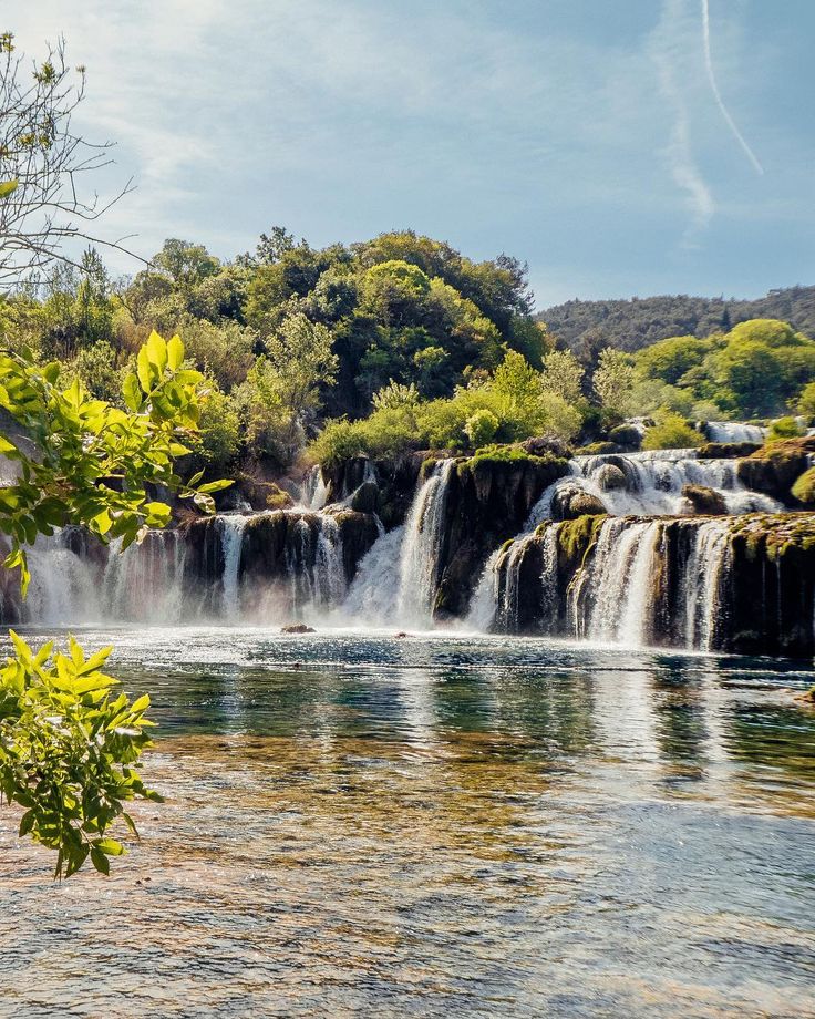 8 best croatia images on pinterest nationalpark krka in kroatien hier siehst du den beruhmtesten wasserfall von krka skradinski buk dies ist die einzige stelle im nationalpark krka