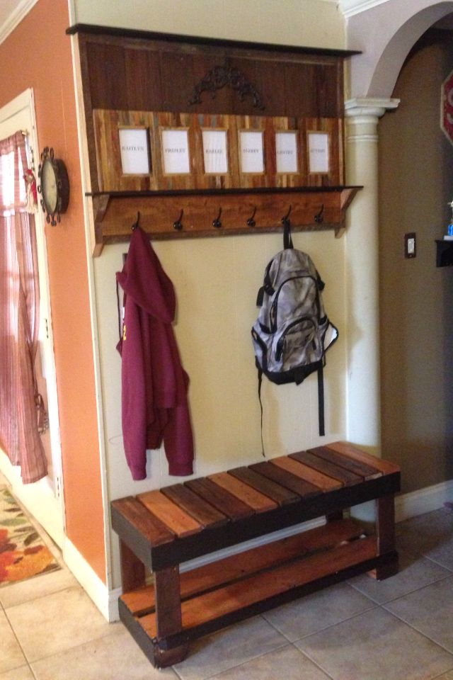 Pallet coat rack and bench With images Pallet coat