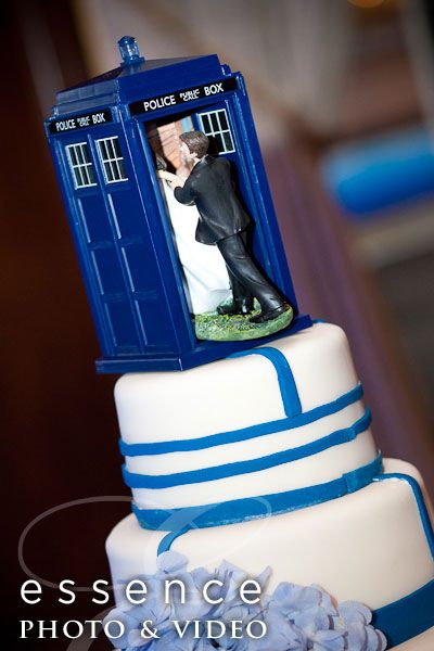 8 Best Wedding Doctor Who Theme Images On Pinterest Tardis Cake Topper Barely Fits On Top Of The