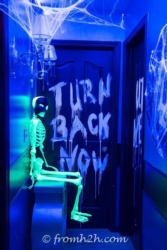 9 ways to create glow in the dark halloween decorations hallway decorationsscary decorationsindoor