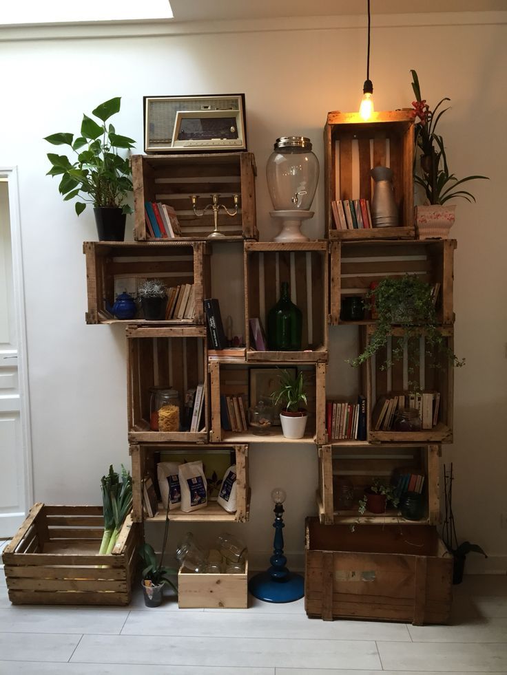 Weinkisten als Regal, gesehen in Paris - - #badezimmerideen
