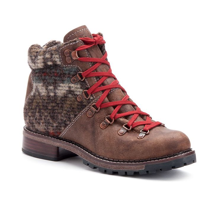 cat mimicry flatform lace up hiking boots in taupe