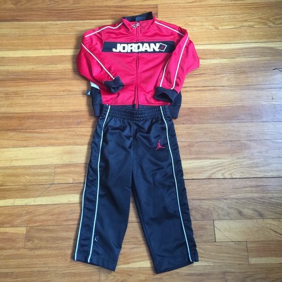 Kids jordan sweat suits Shop the latest in athletic shoes & Urban Clothing at KicksUSA. Buy the hottest styles from Nike, Adidas, Jordan, Converse & more. Free shipping above $75!