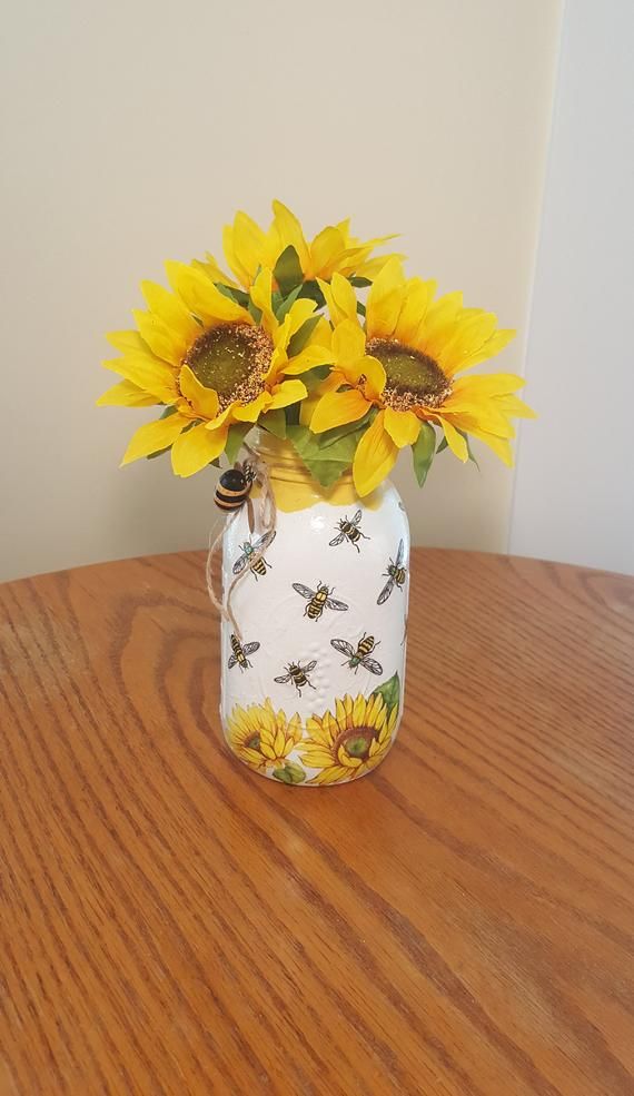 Rae Dunn Collecting On Instagram On This Rainy Wednesday I M Dreaming Of All The Pretty Flowers That W Spring Kitchen Decor Tuscan Kitchen Tuscan Decorating