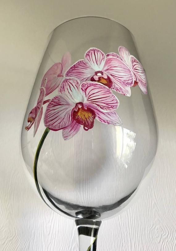 Fleurs en peinture sur verre