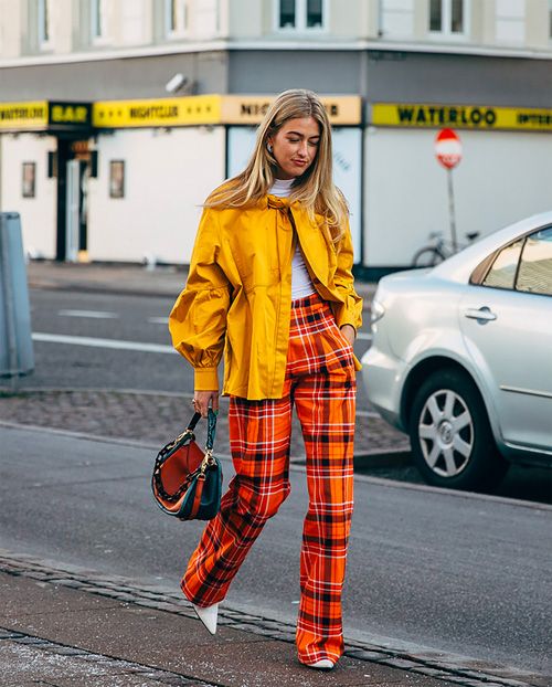 How to do color. Plaid pants and bright yellow anorak. | Yellow pants  outfit, Copenhagen fashion week, Cold weather fashion