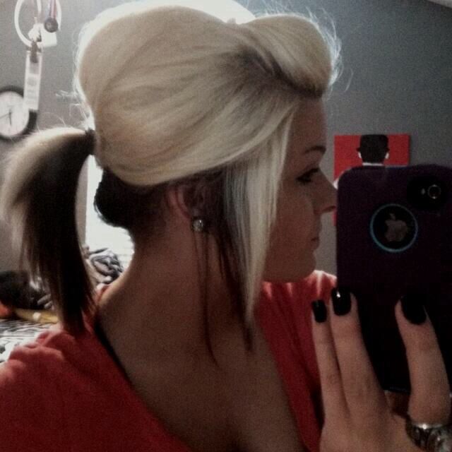 White hair About the face! Pinterest White hair, Hair coloring White hair About the face! Pinterest White hair, Hair coloring