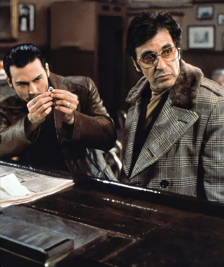 Johnny Depp and Al Pacino | Peliculas de culto, Fotos de cine, Cine