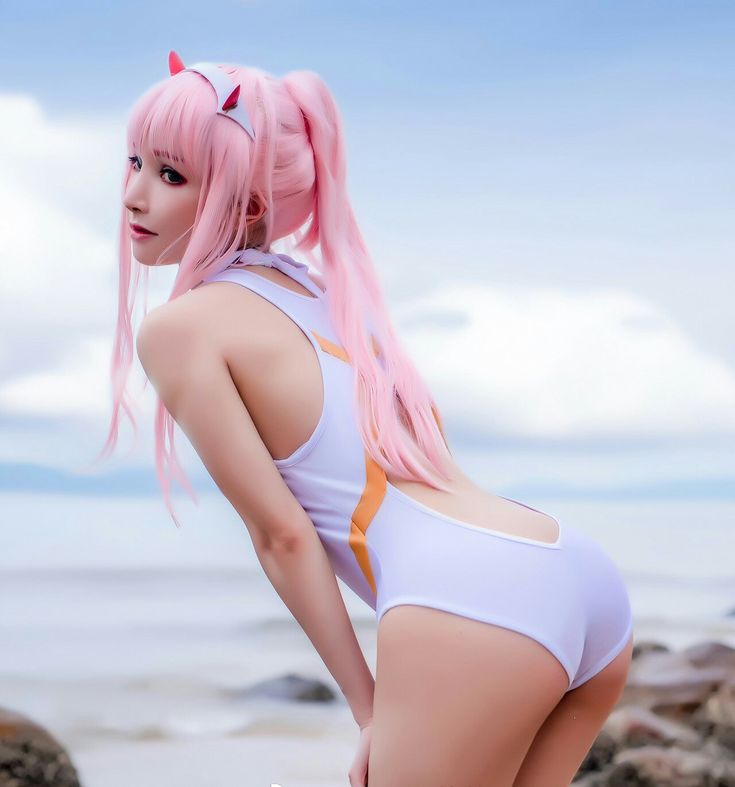 Haarige Mopse Cosplay Fisten