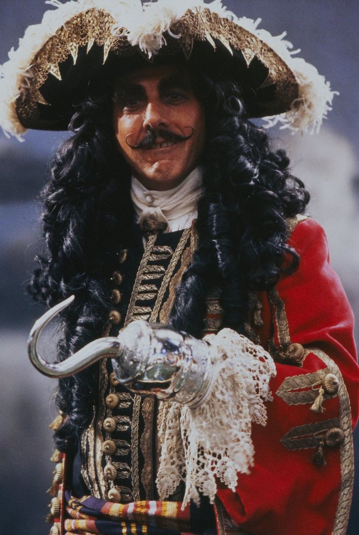 Best Dustin Hoffman Movies | Captain hook costume, Hook movie, Captain hook