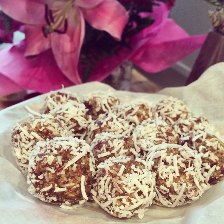 Annabelle White Feijoa Cake Annabelle White Feijoa Cake
