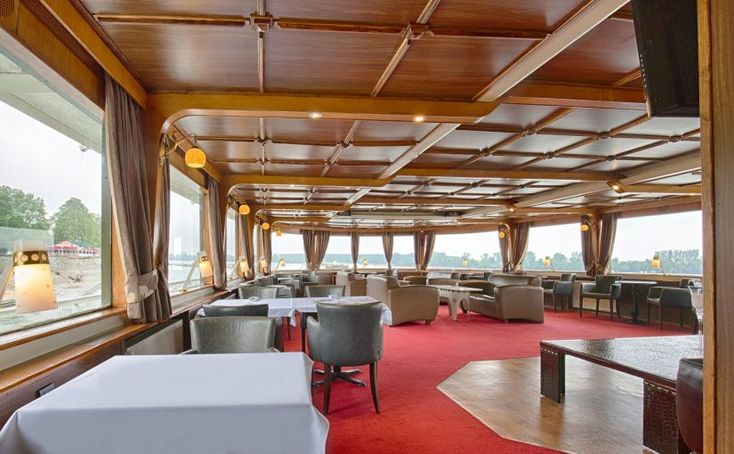 lake geneva boat rentals with captain