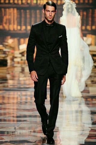 Best 25 All Black Suit Ideas On Pinterest Tuxedo Dress It Up The Attire Groom Groomsmen Create A Great Masculine Silhouette In Black On Tux