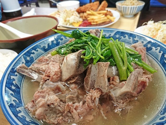 うるま市石川山城の石川バイパス沿いにある大衆食堂です 沖縄そば や ランチ 汁物 ステーキ カレー などなどバリエーション豊富なメニューが用意されていますよ 大衆食堂 美味しい 沖縄 グルメ うるま市石川山城の石川バイパス沿いにある大衆食堂です 沖縄そば や ランチ 汁物 ステーキ カレー などなどバリエーション豊富なメニューが用意されていますよ 大衆食堂 美味しい 沖縄 グルメ