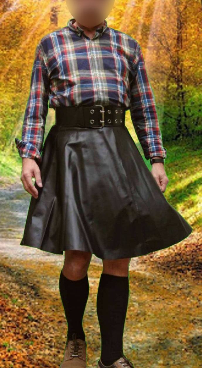 Röcke auch für Männer (Kunstlederrock von bonprix) Lederrock, Männer mode, Mode röcke Röcke auch für Männer (Kunstlederrock von bonprix) Lederrock, Männer mode, Mode röcke