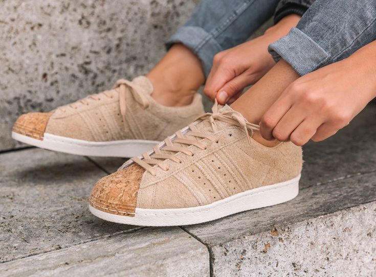 superstar beige et blanche