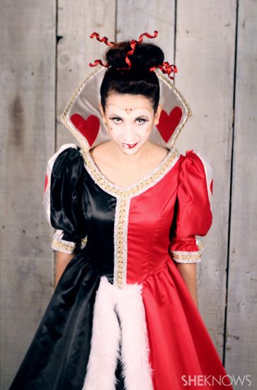 DIY Queen of Hearts Halloween Costume