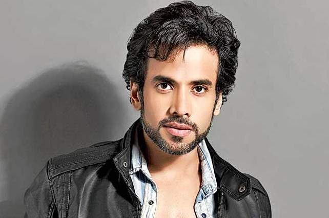 17 Hugely Overrated Indian Actors Actresses You Should Know Single Fathers Actors Bollywood Actors