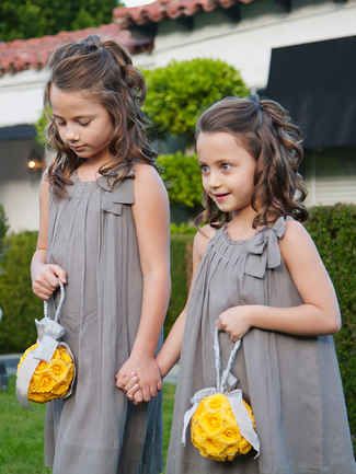 14 Adorable Flower Girl Hairstyles 14 Adorable Flower Girl Hairstyles
