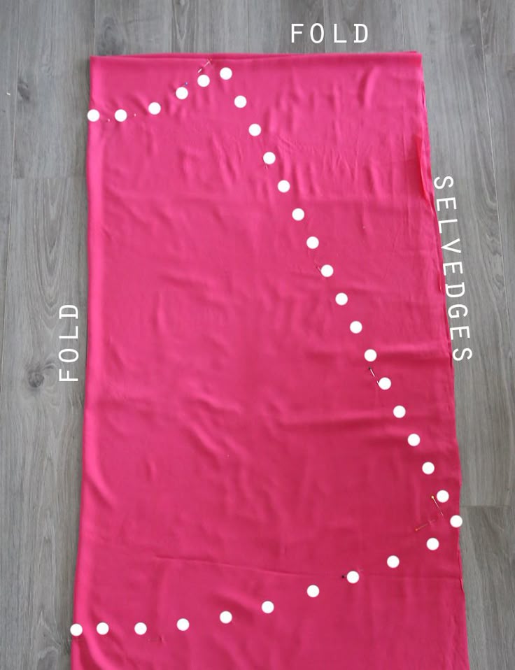 This maxi skirt is so easy to make! How to sew a full, flattering maxi skirt in … This maxi skirt is so easy to make! How to sew a full, flattering maxi skirt in …
