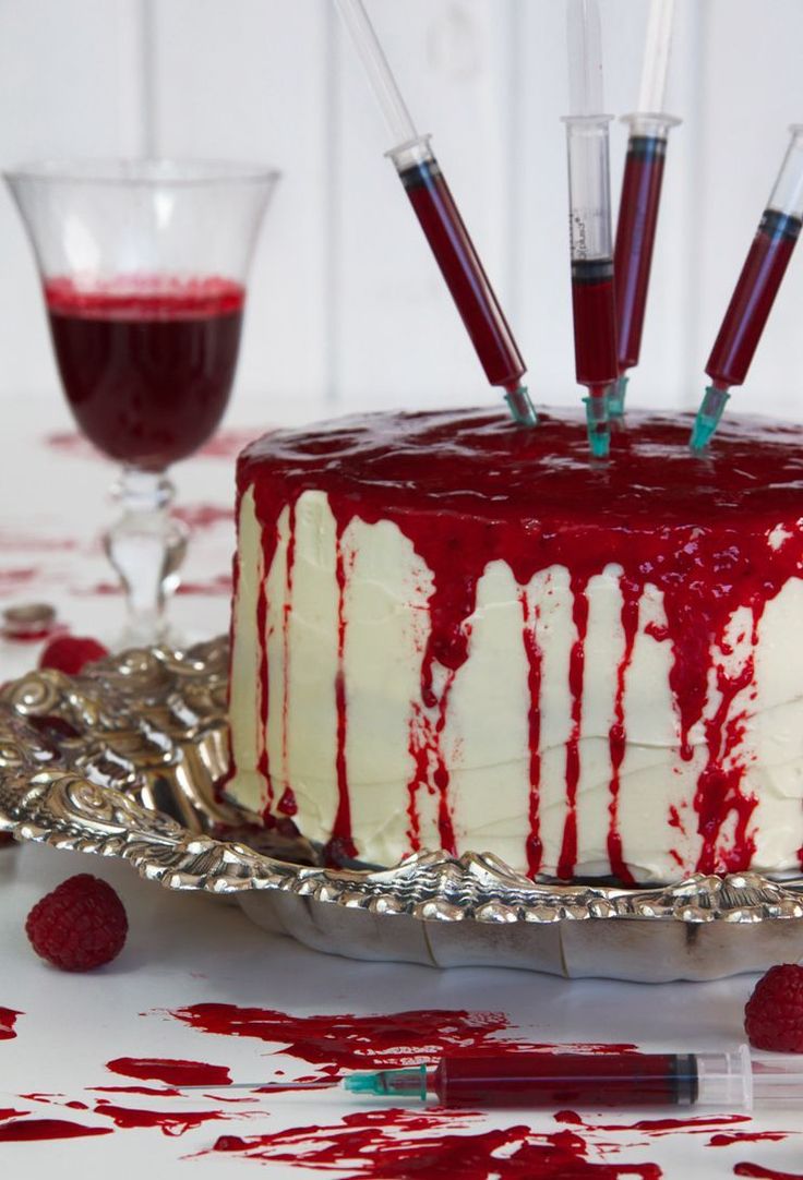 Tarta Sangrienta Para Halloween Halloween Halloweenfoods Recetas Dulces Para Halloween Pasteles Deliciosos Pastel De Halloween