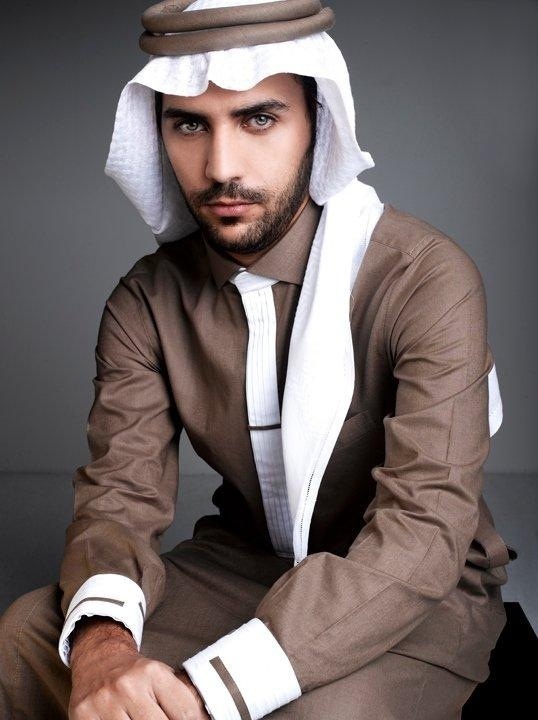 Discover more than 156 arabic gown male super hot - camera.edu.vn