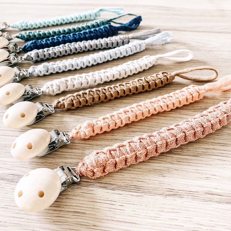 Abricot I LOVE MOM 3pcs Attache Tetine en Corde Macramé,Attache Tetine Silicone,Porte Sucette Bebe,Attache Sucette Avec Fil Coton Pour Crochet,Corde Coton Tressé Attache Sucette Bois