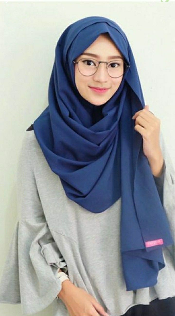 Pin oleh Ini Matrawa di Hijab fashion Selendang, Jilbab cantik, Gadis jpg (720x1297)