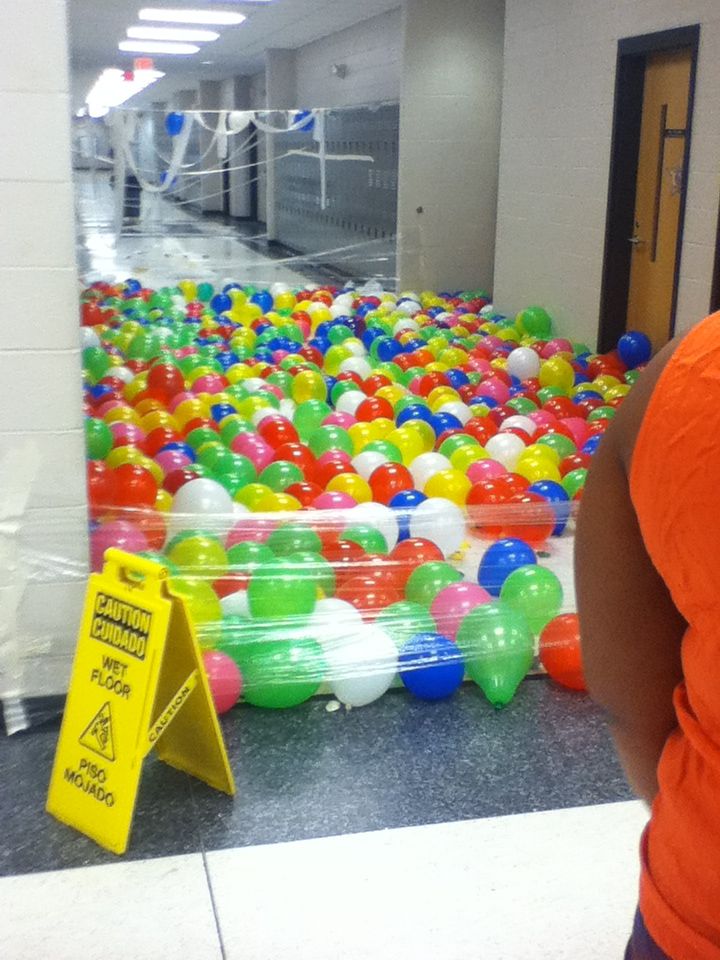 Senior prank Senior pranks, Funny senior pranks, Pranks