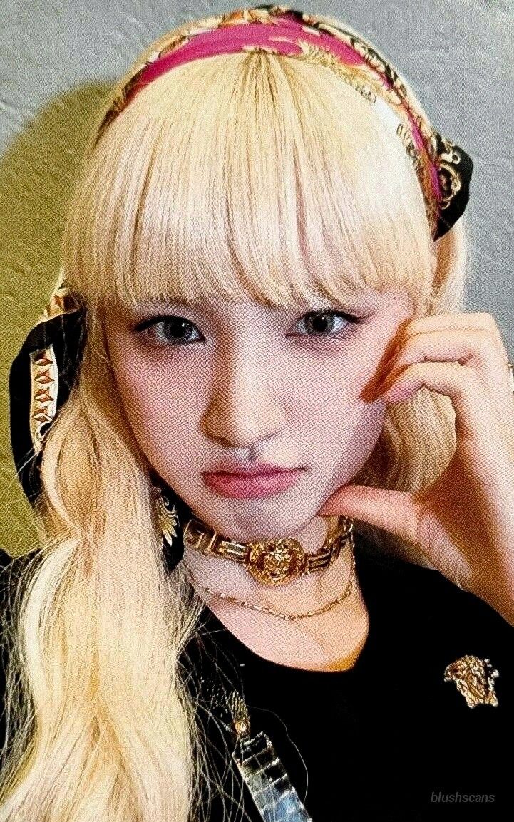 LIZ IVE ELEVEN Japanese FC ver. official Photocard photo