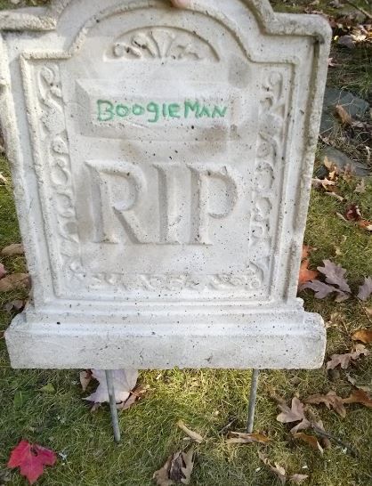 diy halloween graveyard spooky cheap easy
