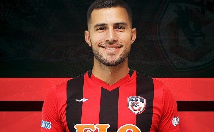 Gazisehir Gaziantep Kanalinda Acilan Jefferson Basligimiza Yazilmis Entryleri Gormek Isterseniz Linki Takip Edin Jefferson Futbol S Futbolcular Futbol Spor