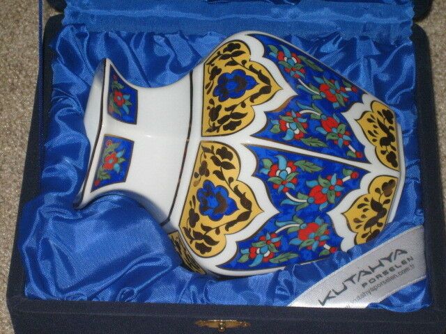 Kutahya Porselen Vase Turkey 6 With Case Cert Authenticity Ebay Kutahya Large Porcelain Vase Things To Sell