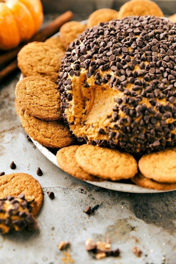 Pumpkin Desserts To End All Your Fall Dinners On A Sweet Note Pumpkin 60-easy-pumpkin-desserts-that-go-way-beyond-pie-mini-thanksgiving