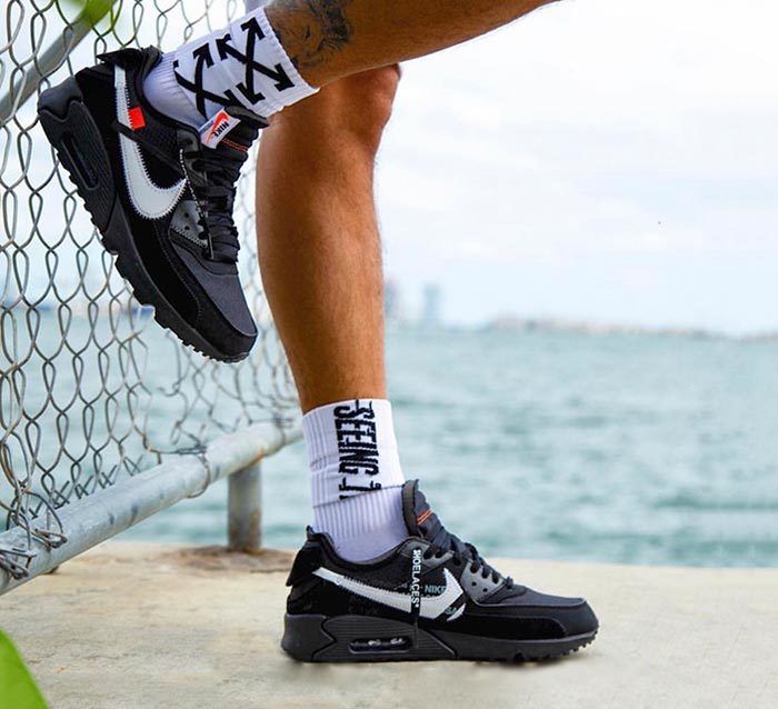 Thêm hình ảnh về sneaker Off White x Nike Air Max 90 Black Thêm hình ảnh về sneaker Off White x Nike Air Max 90 Black