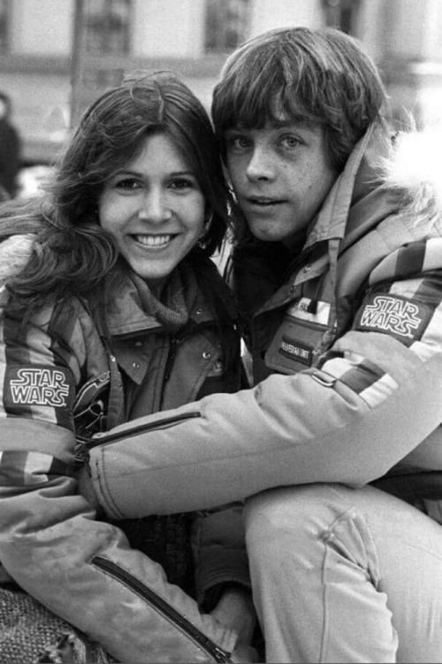 Star Wars Empire Strikes Back • Carrie Fisher and Mark Hamill... Awww. That...