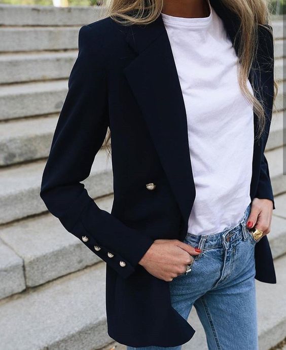 Comment bien associer les couleurs de ses vêtements ?